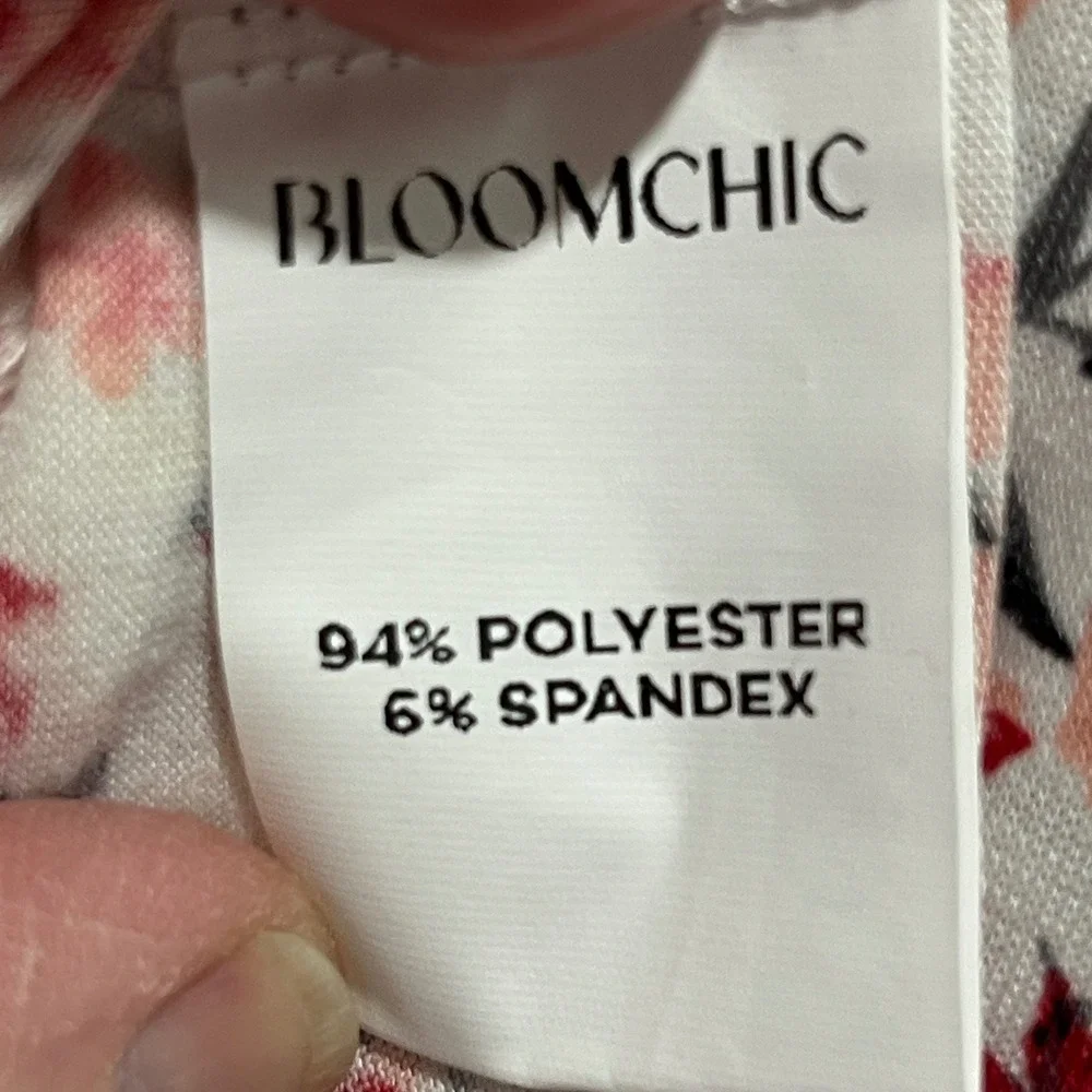 Bloomchic Woomen's 22/24 V-Neck T-Shirt with Lace Details White with Pink Floral - Picture 8 of 16